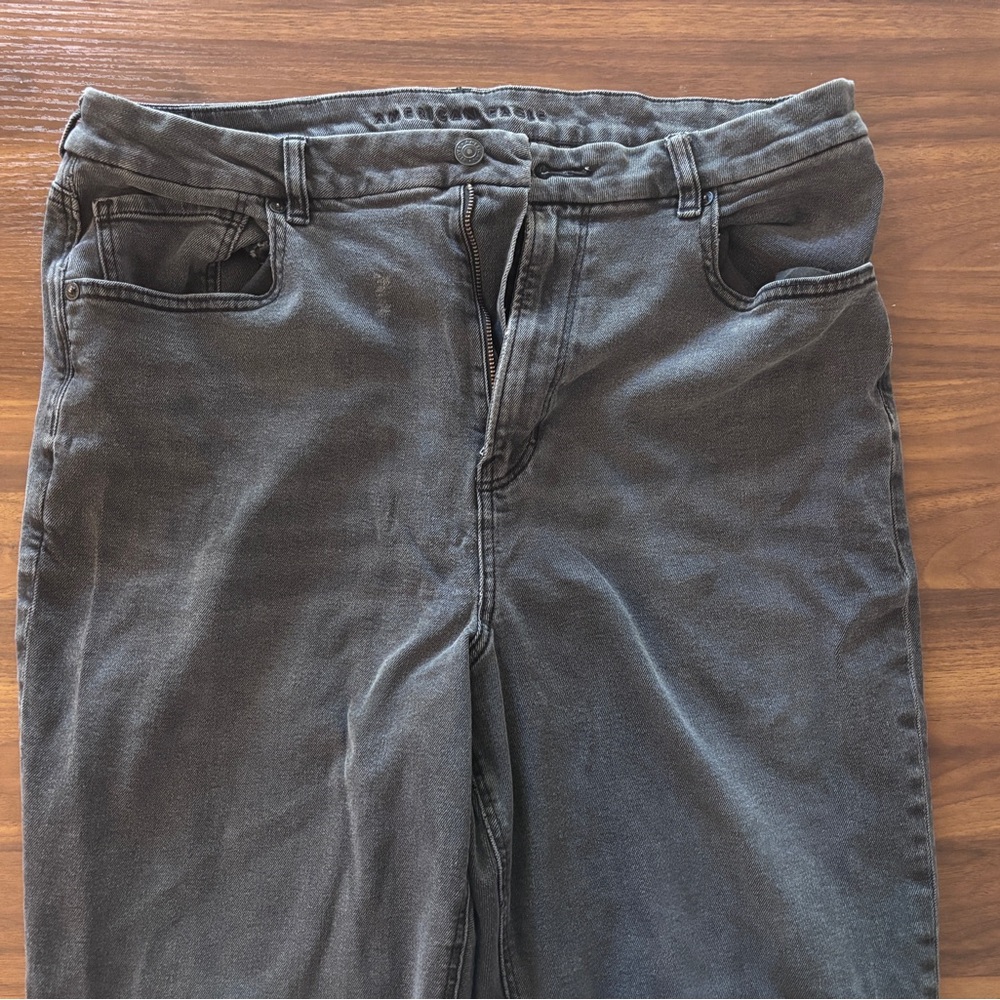 High-Rise Black Faded Mom Jeans AE Curve 18 Long